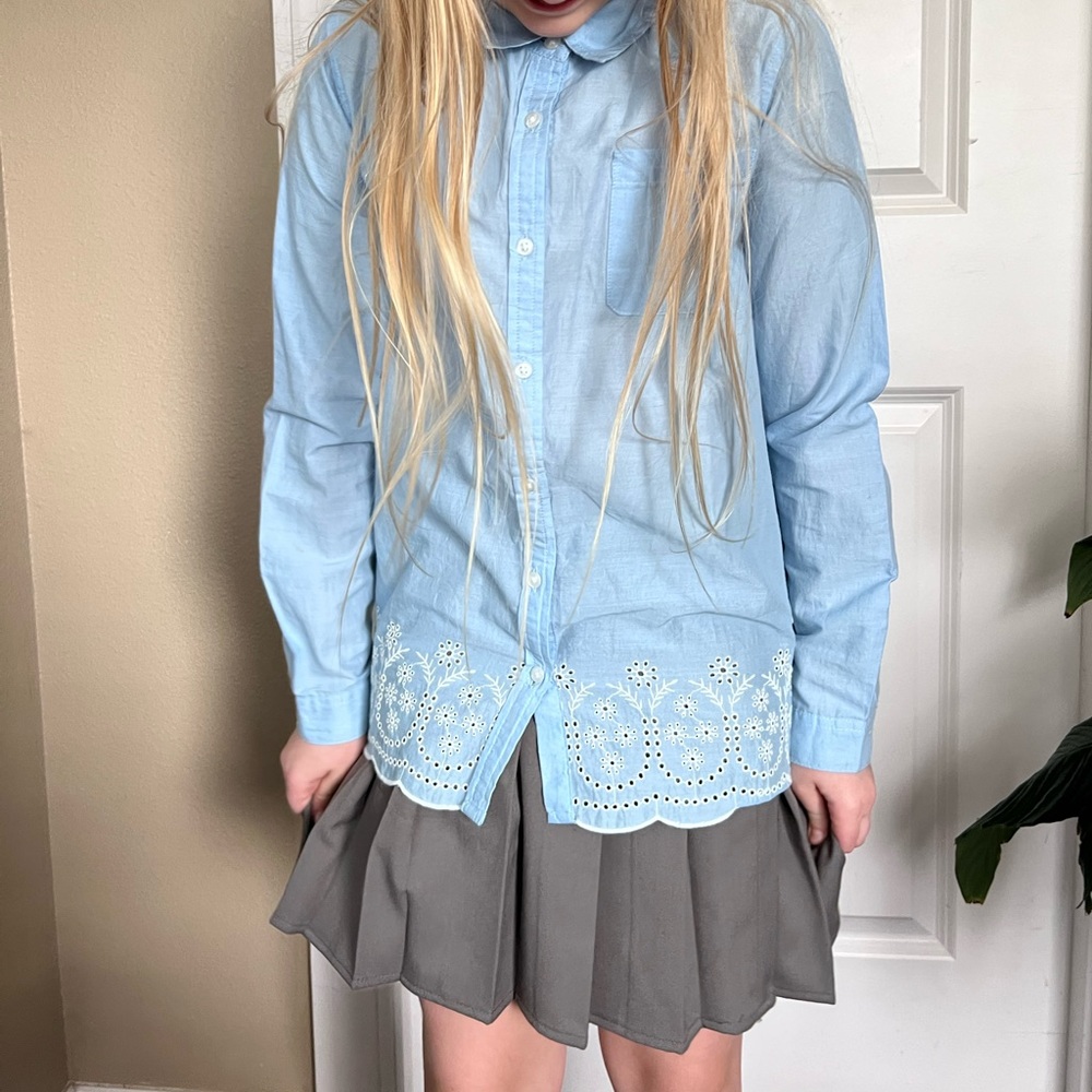 GAP Baby blue button down long sleeve shirt. Girl size 10